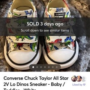 ⛔️⛔️⛔️SOLD ON MERCARI ⛔️⛔️⛔️Converse Chuck Taylor All Star 2V Lo Dinos Sneaker